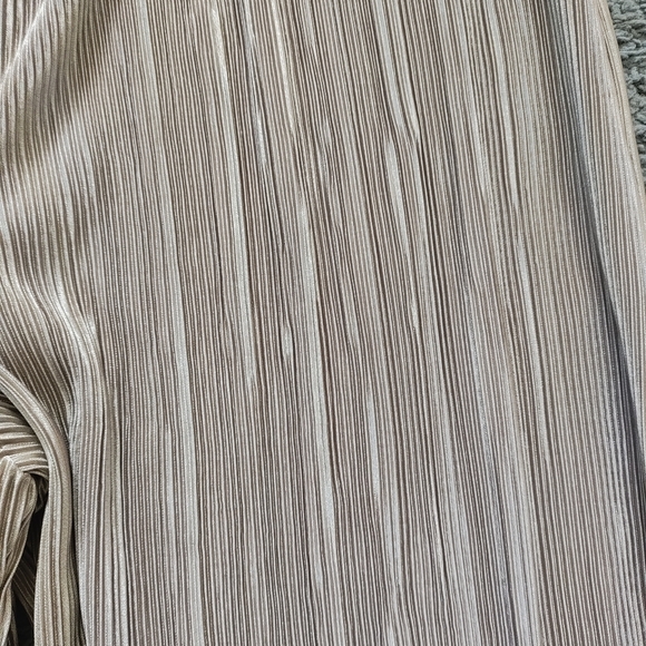 Nwt Lush one shoulder Jumpsuit taupe color size med - Picture 5 of 8